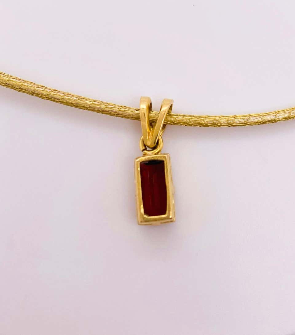 Garnet Silk Necklace – Five Star Jewelry Brokers